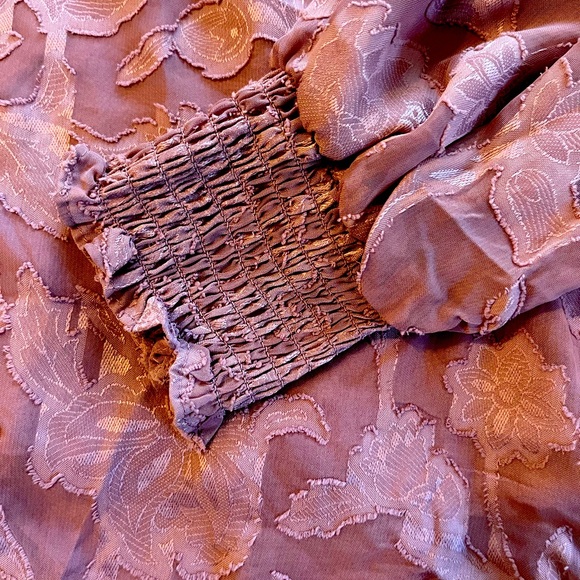 Blouse with appliqué flowers - Picture 2 of 7